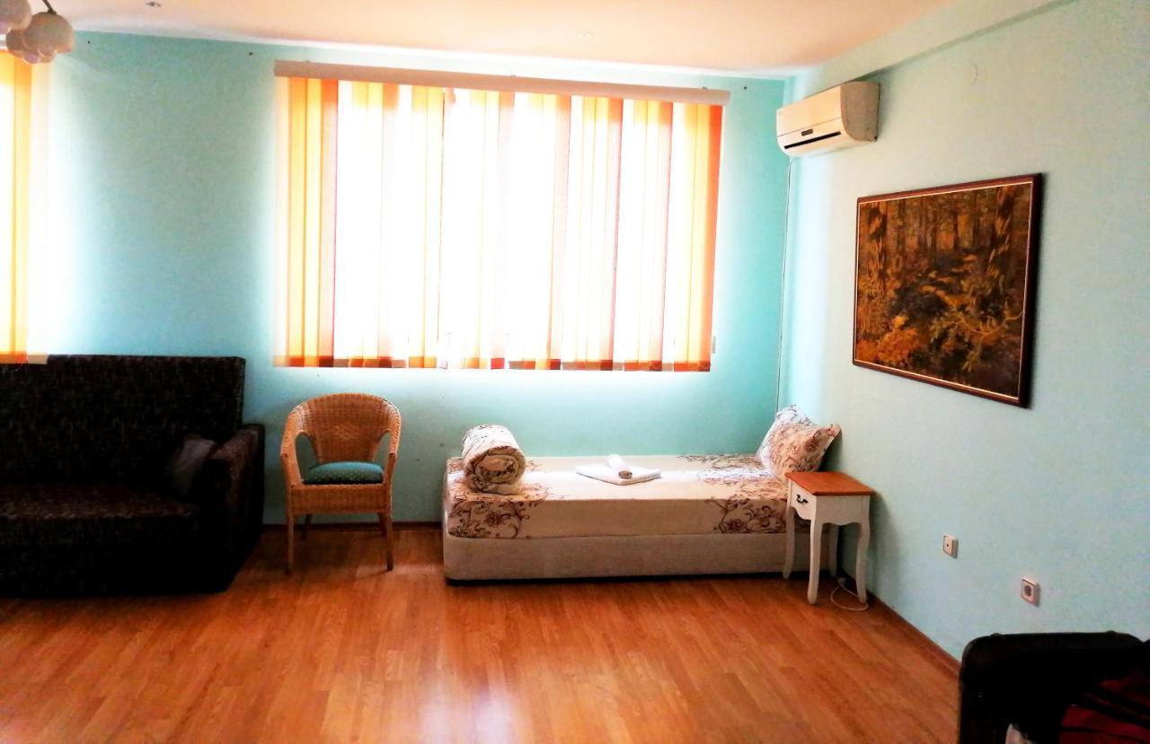 Guest House Misha Petrevene Экстерьер фото