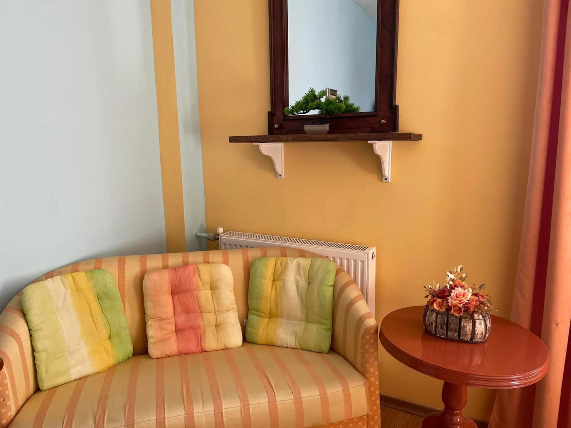 Guest House Misha Petrevene Экстерьер фото