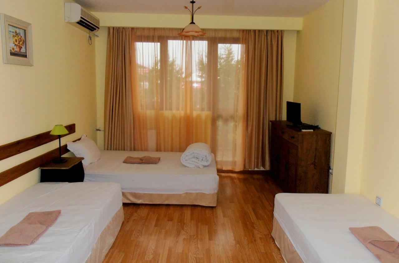 Guest House Misha Petrevene Экстерьер фото