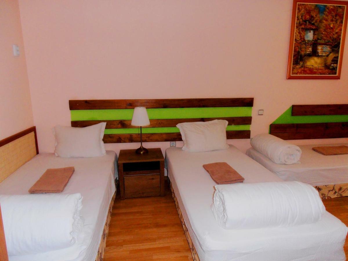 Guest House Misha Petrevene Экстерьер фото