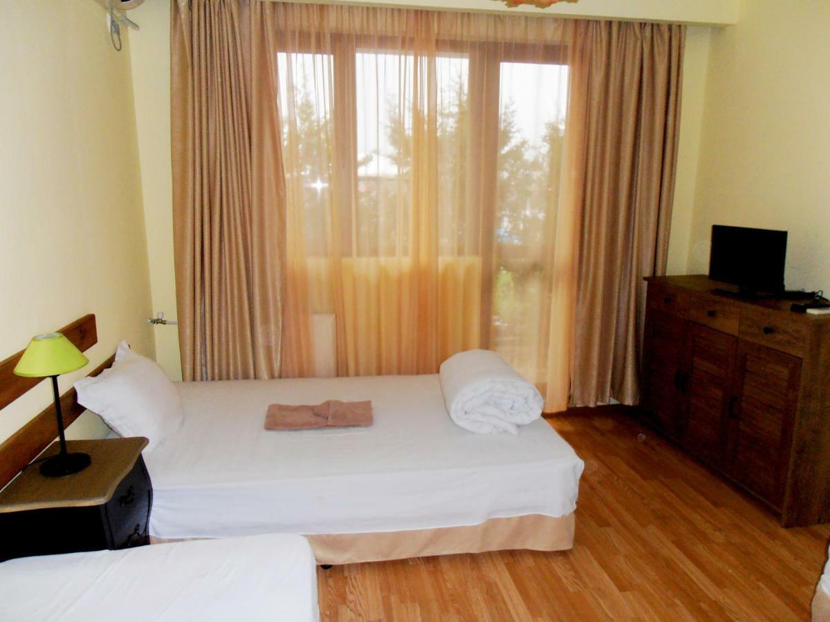 Guest House Misha Petrevene Экстерьер фото