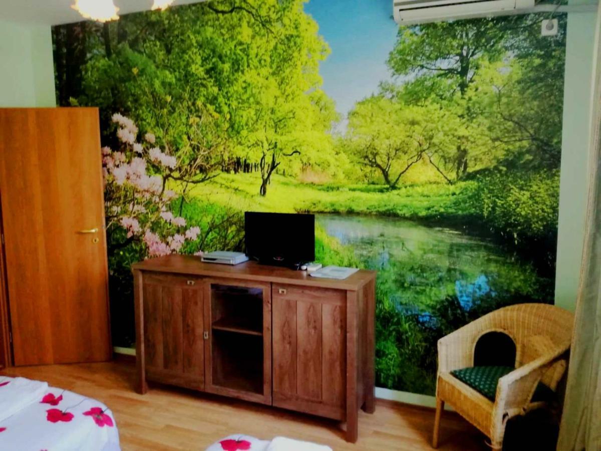 Guest House Misha Petrevene Экстерьер фото
