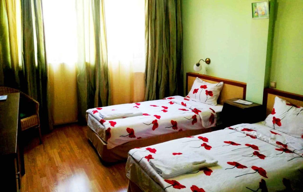 Guest House Misha Petrevene Экстерьер фото